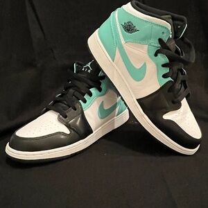 Jordan 1 Mid Tropical Twist Igloo sz 7 youth/8.5 women